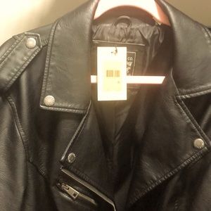BNWT Levi’s faux leather biker jacket